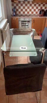 Skleněný stůl za odvoz - 4