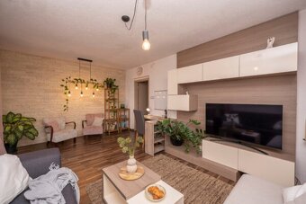 Pronajmu nadstandartní byt 2 + 1 - 56m2 - S.K.Neumana - 4