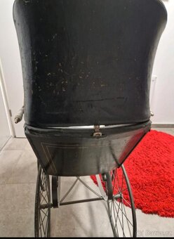 Starožitný kočárek - 4