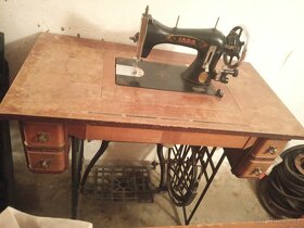 Šicí stroj Lada - 4