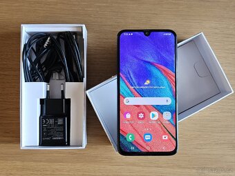 Samsung Galaxy A40 - 4