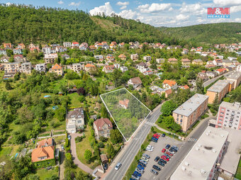Prodej ideální 1/2 komerčního pozemku, 1935 m², Karlická ul. - 4