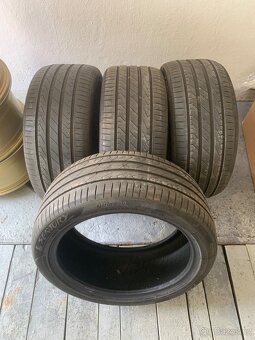 245/40 R18 - 4
