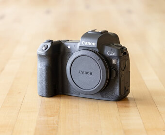 Canon EOS R - 4