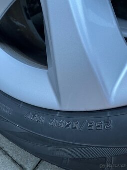 Originální disky R18 na BMW i s pneumatikama - 4