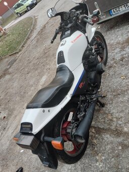 Kawasaki 750 Gpz - 4