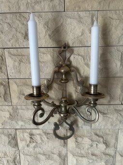 Mosazný nástěnný svícen dvouramenný zdobený - 4