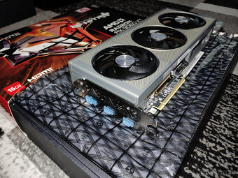 SAPPHIRE NITRO+ AMD RX 9060 XT GAMING OC 16GB-Záruka 3 Roky - 4