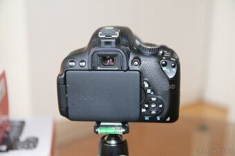 Canon EOS 650D + Canon EFS 17-85mm - 4