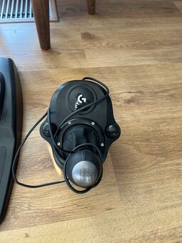 Logitech G29 + řadící páka - 4