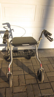 CHODITKO PRO SENIORY SKLADACI - 4