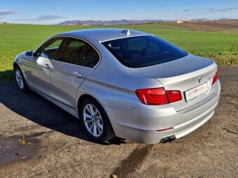 BMW 523i manuál, CZ, velký servis, NAVI, PDC - 4