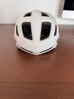 Prodám cyklistickou helmu Van Rysel - 4