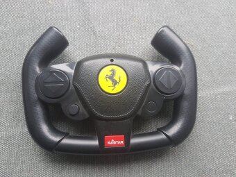 Auto Ferrari na dálkové ovládání - 4