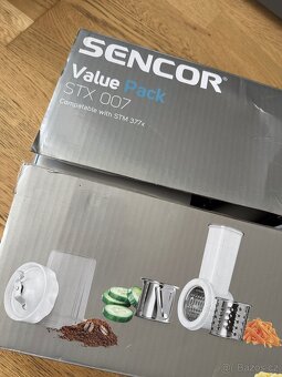 Prodám kuchyňský robot Sencor Gourmet Chef + příslušenství - 4