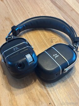 BOSS Waza-Air sluchátka pro hraní na kytaru, PC 9500,- - 4