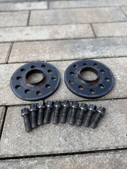 Podložky eibach pro-spacer black na Golfa 8R - 4