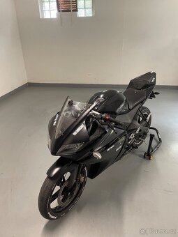 Yamaha YZF R125 - 4