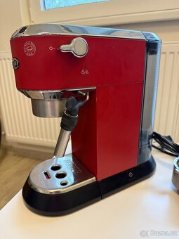 Pákový kávovar DeLonghi EC685.R Dedica - 4