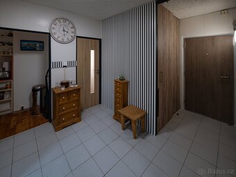 Byt 3+1 v OV po rekonstrukci, 84,6 m2 s prosklenou lodžií - - 4