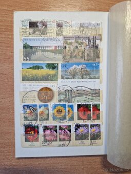 Poštovní známky v albu - 4