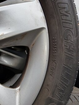 Letní 16" al kola ORIGINAL KIA CEED, HYUNDAI i30 - 4