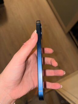 Apple iPhone 12 - 4