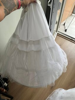 Krásné svatební šaty - 4