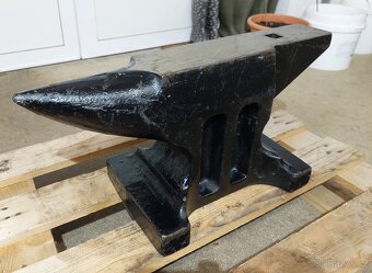 Kovářská kovadlina 80kg - nová - uloženka - 4