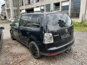 Volkswagen Touran 1T2 2.0TDi 103kw - 4
