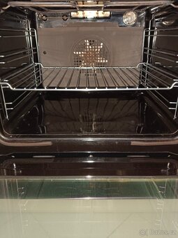 Vestavná trouba Whirlpool ikea - 4