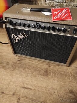Kytara Fender - 4