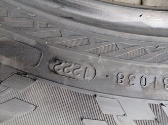 Fungl nové letní pneu NOKIAN 215/65/17, 103V - 4