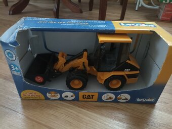 Hračky na dálkové ovládání - 4