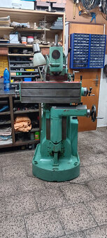 Nástrojařská frézka FN22 - 4