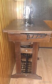 Šicí stroj Lada - 4