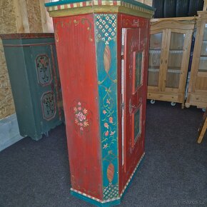 Starožitná skříň - 4