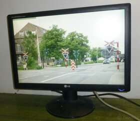 LCD monitor LG Flatron, 19 palců, 1440x900 - 4