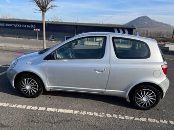 Toyota Yaris - 4