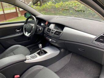 Renault Laguna GrandTour 2.0dCi 127kw - 4