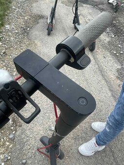 Xiaomi Mi Electric Scooter M365 - 4