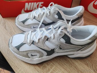 Prodám boty Nike Nové nenošené velikost 42.5 - 4