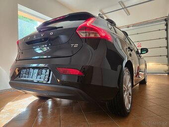 Volvo V40 2,0i 90kW T2 - 4