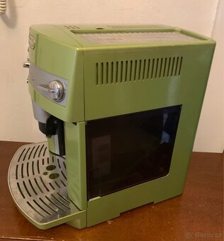 Kavovar DeLonghi - 4