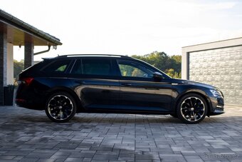 Škoda Superb Combi 2.0 TDI Sportline 4x4 DSG /AJ NA SPLÁTKY/ - 4