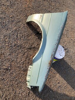 Toyota corolla ae82 přední blatníky - 4