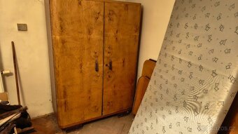 Skříň, postel, komody - 4