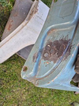 Díly škoda 100 - 4