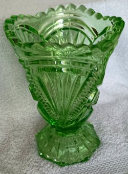 SKLENĚNÁ VÁZA - 4