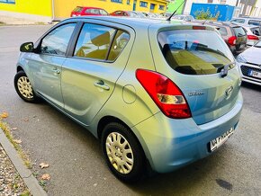 HYUNDAI I 20 1.2 I BENZÍN NAJETO JEN 62 TIS KM - 4
